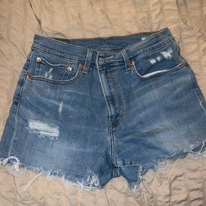 Levi’s shorts
